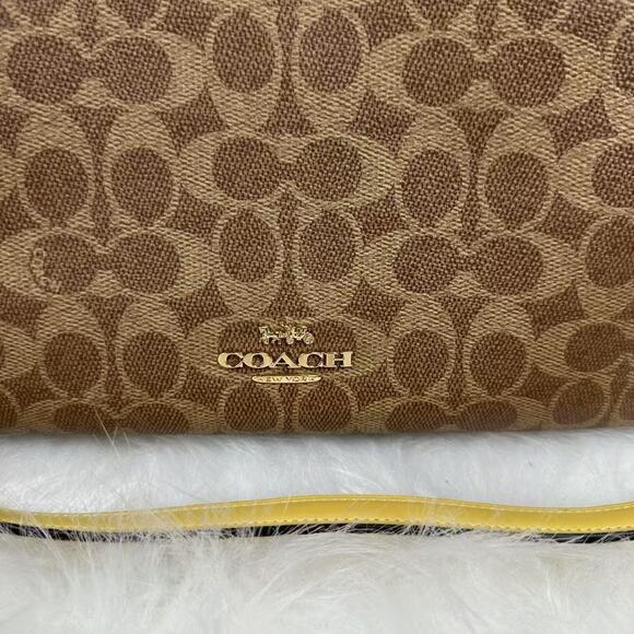 Coach Laurel Shoulder/Crossbody Bag In Signature Canvas CV975 Tan /Yellow NWT - Picture 2 of 8